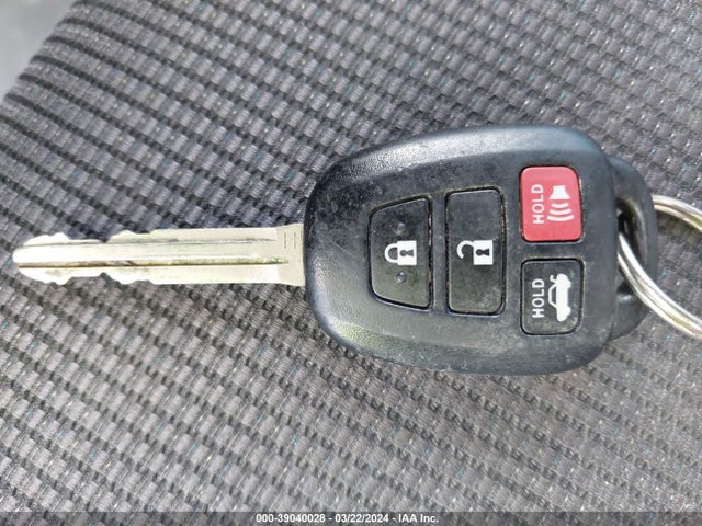 Toyota COROLLA SE 2017 5YFBURHE8HP600395 Image 11
