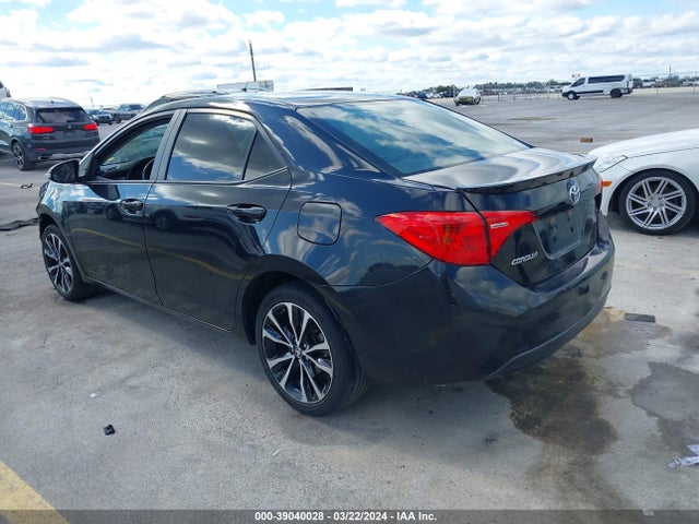 Toyota COROLLA SE 2017 5YFBURHE8HP600395 Image 3
