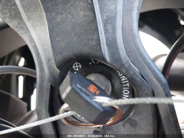 2016 KTM 1190 VBKV29407GM950100 Photo 10