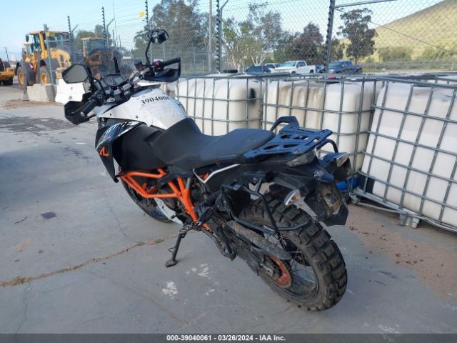 2016 KTM 1190 VBKV29407GM950100 Photo 2