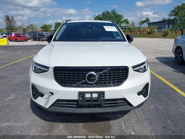 Volvo Xc40 B4 Ultimate Dark Theme 2023 YV4K92HM2P2045678 Image 13