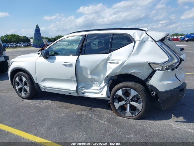 Volvo Xc40 B4 Ultimate Dark Theme 2023 YV4K92HM2P2045678 Image 15
