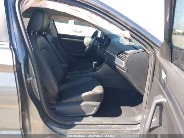 3VW7M7BU7NM033008 Volkswagen Jetta 1.5t Se
