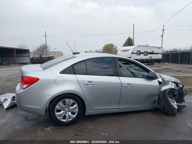 Chevrolet Cruze Ls Auto 2015 1G1PA5SH8F7128667 Image 14