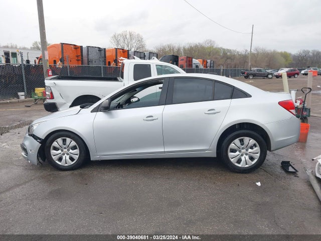 Chevrolet Cruze Ls Auto 2015 1G1PA5SH8F7128667 Image 15