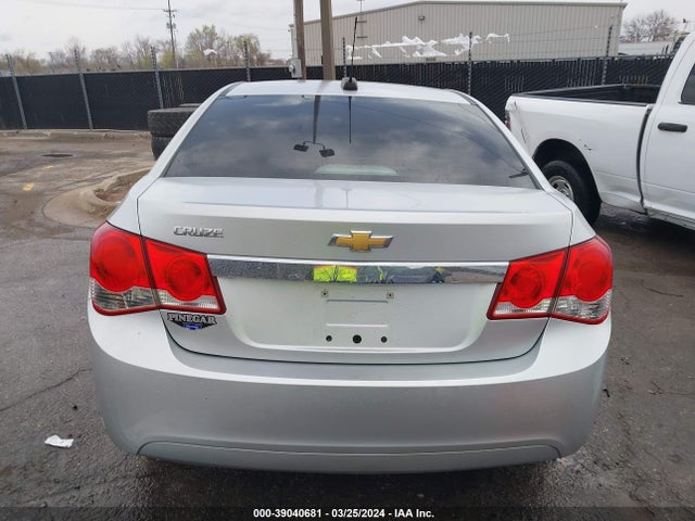 Chevrolet Cruze Ls Auto 2015 1G1PA5SH8F7128667 Image 17