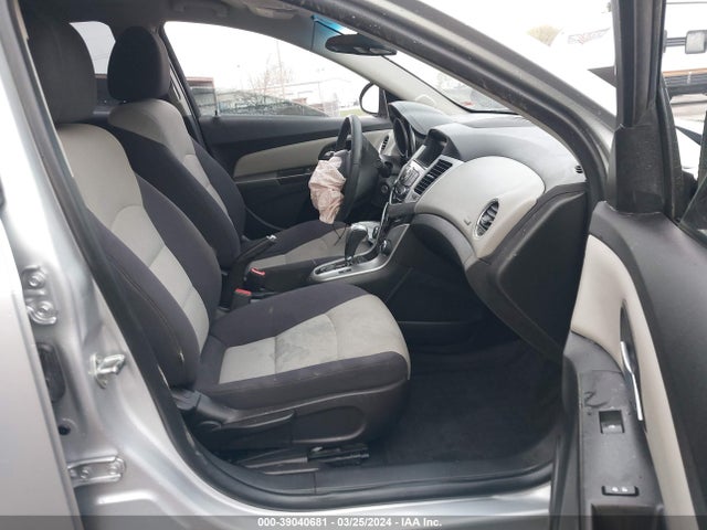 Chevrolet Cruze Ls Auto 2015 1G1PA5SH8F7128667 Image 5