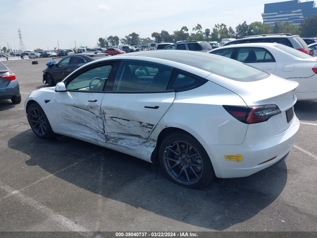 Tesla Model 3 Long Range Dual Motor All-wheel Drive 2022 5YJ3E1EB4NF271957 Image 3