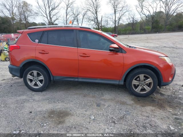 2T3WFREV3FW227219 Toyota Rav4 Xle