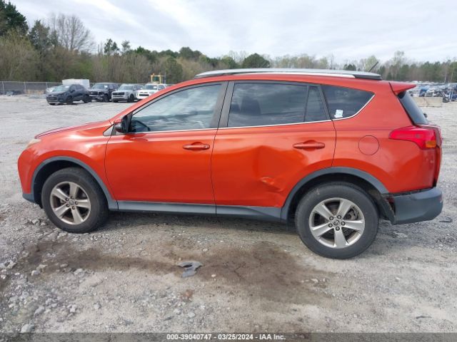 2T3WFREV3FW227219 Toyota Rav4 Xle