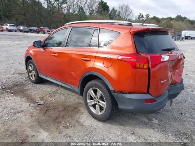 2T3WFREV3FW227219 Toyota Rav4 Xle