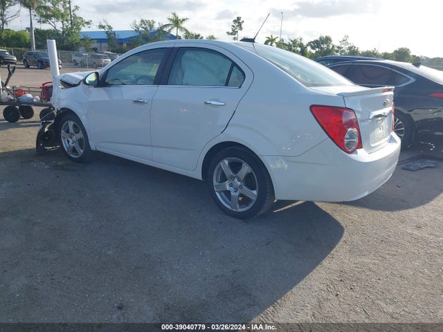 Chevrolet Sonic Ltz Auto 2015 1G1JE5SB7F4184817 Image 3