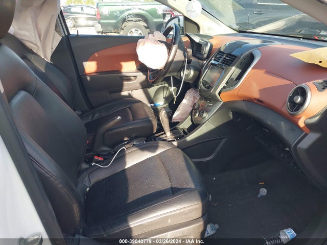 Chevrolet Sonic Ltz Auto 2015 1G1JE5SB7F4184817 Image 5