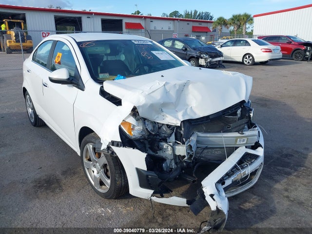 Chevrolet Sonic Ltz Auto 2015 1G1JE5SB7F4184817 Image 6