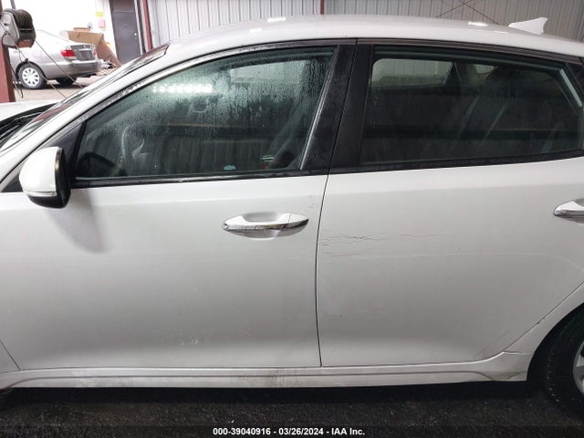 KIA Optima Lx 2018 5XXGT4L37JG253870 Image 14