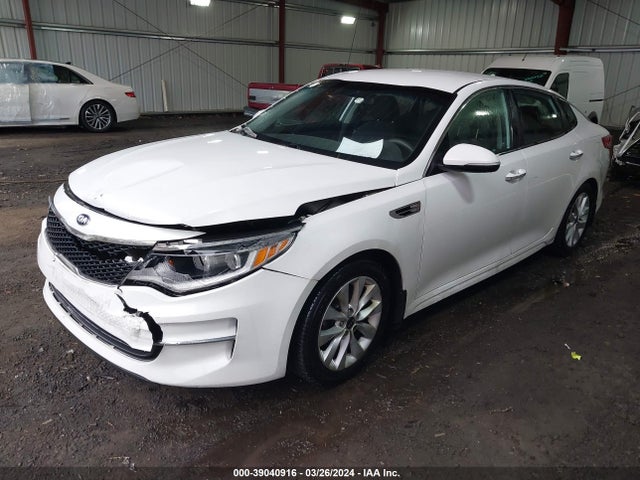 KIA Optima Lx 2018 5XXGT4L37JG253870 Image 2