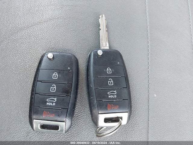 KIA FORTE LX 2016 KNAFK4A68G5605103 Image 11