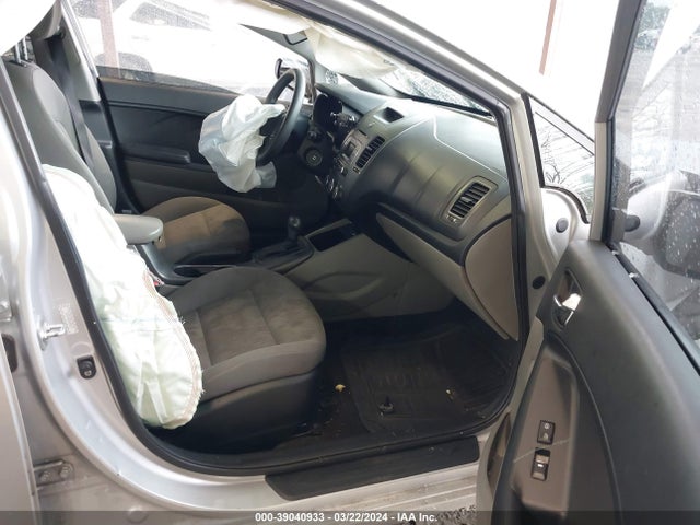 KIA FORTE LX 2016 KNAFK4A68G5605103 Image 5