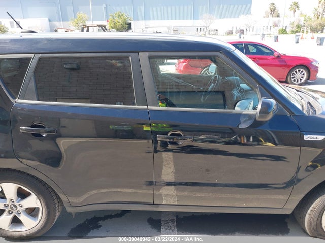 KIA Soul 2018 KNDJN2A29J7539923 Image 12