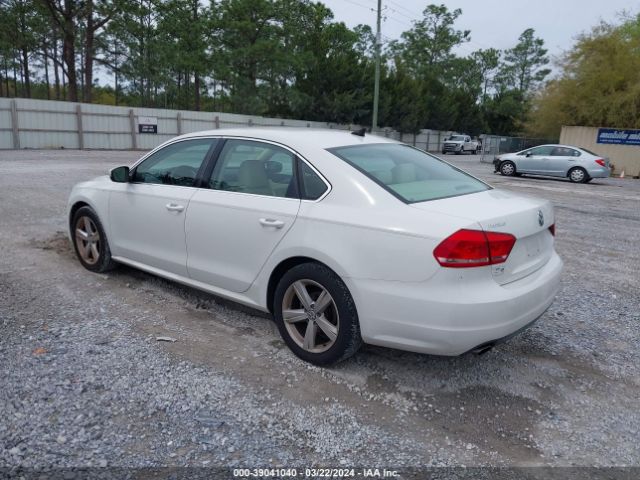 1VWBS7A34EC114042 Volkswagen Passat 1.8t Se