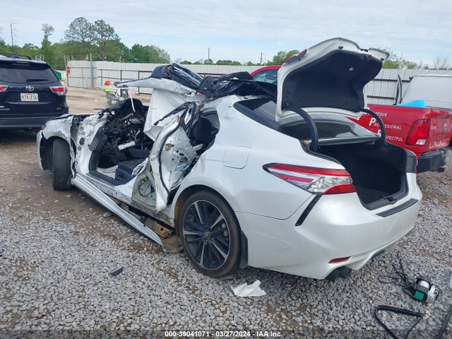 Toyota CAMRY XSE 2020 4T1K61AK3LU872064 Image 3