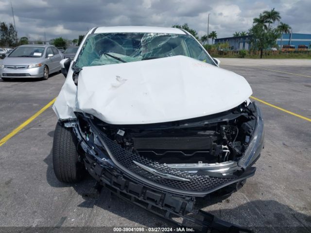 2C4RC1CG9PR615482 Chrysler Voyager Lx