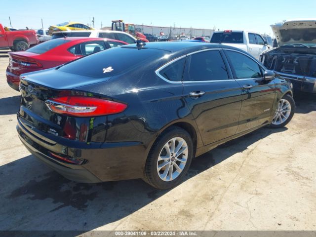 3FA6P0MU7KR181979 Ford Fusion Hybrid Sel