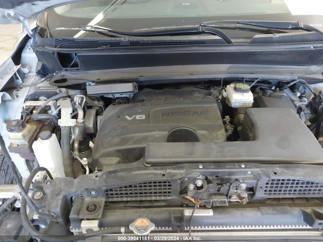 Nissan Pathfinder Platinum 2017 5N1DR2MM9HC642626 Image 10