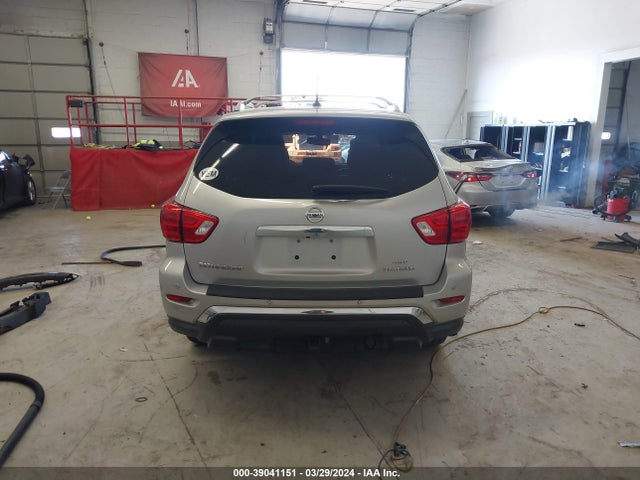 Nissan Pathfinder Platinum 2017 5N1DR2MM9HC642626 Image 17