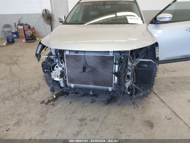 Nissan Pathfinder Platinum 2017 5N1DR2MM9HC642626 Image 6