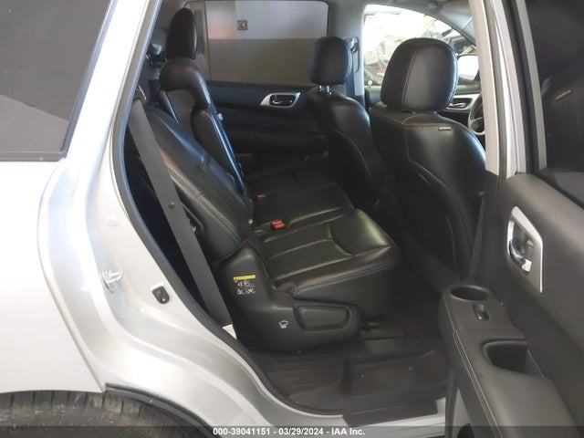 Nissan Pathfinder Platinum 2017 5N1DR2MM9HC642626 Image 8