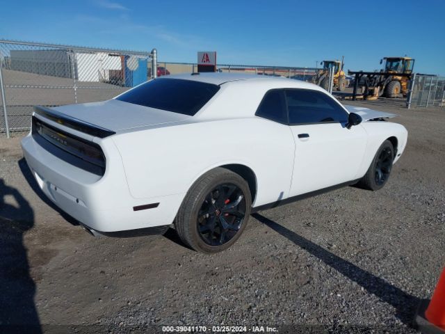 2C3CDYAG4EH104459 Dodge Challenger Sxt Plus