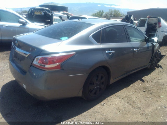 Nissan Altima 2.5 S 2015 1N4AL3AP9FN327071 Image 4