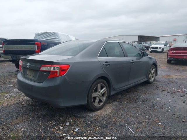 Toyota CAMRY SE 2014 4T1BF1FK3EU820865 Image 4