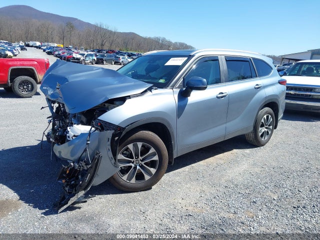 Toyota Highlander Xle 2023 5TDKDRBH9PS029461 Image 2