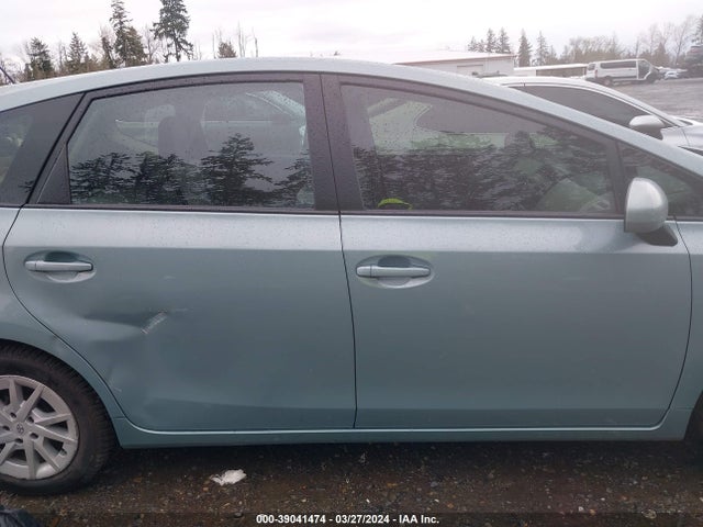 Toyota Prius V Three 2015 JTDZN3EU1FJ029631 Image 14