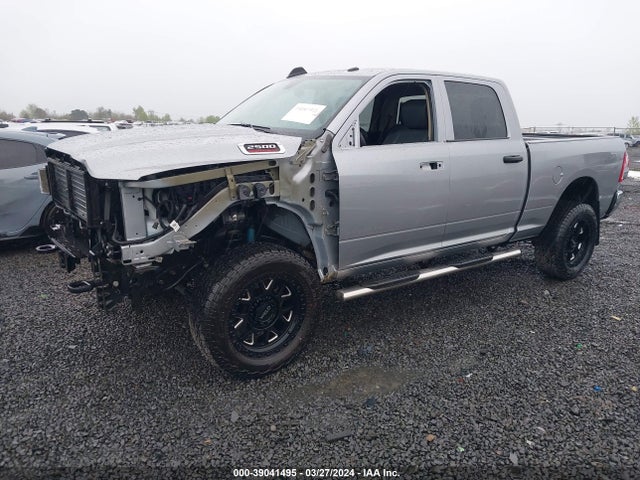 3C6UR5CJXLG258803 RAM 2500 Tradesman  4x4 6'4 Box