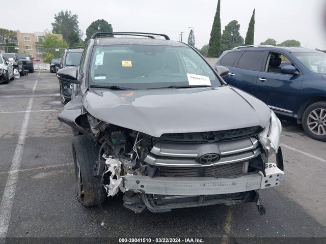 Toyota Highlander Le 2019 5TDZARFH3KS049828 Image 6