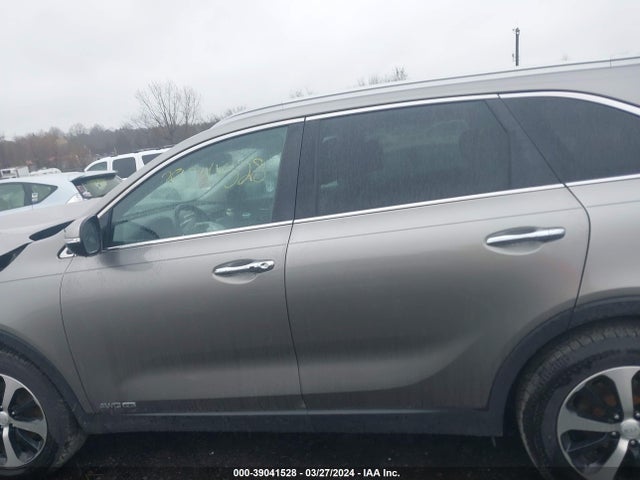 KIA Sorento 3.3l Ex 2017 5XYPHDA55HG311132 Image 14