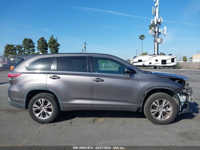Toyota Highlander Le Plus V6 2015 5TDZKRFH7FS109936 Image 13