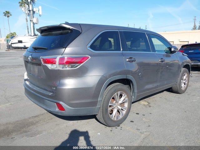 Toyota Highlander Le Plus V6 2015 5TDZKRFH7FS109936 Image 4