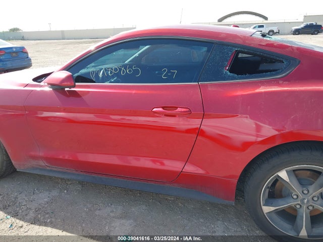 Ford Mustang Ecoboost Fastback 2020 1FA6P8TH2L5108347 Image 13