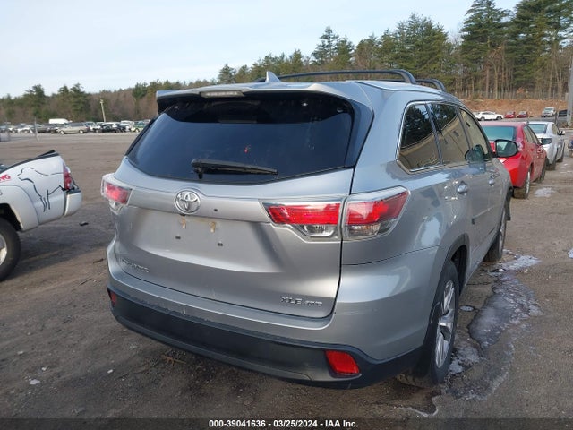 Toyota Highlander Xle V6 2015 5TDJKRFH3FS137858 Image 16
