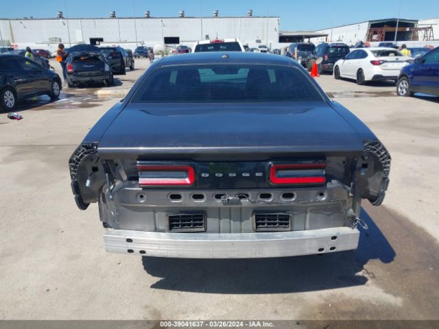 2C3CDZAG3FH878192 Dodge Challenger Sxt