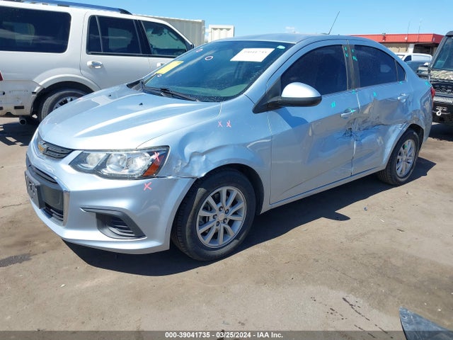 Chevrolet Sonic Lt Auto 2017 1G1JD5SB5H4131670 Image 2