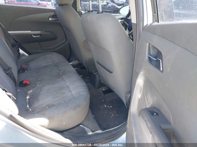 Chevrolet Sonic Lt Auto 2017 1G1JD5SB5H4131670 Image 8