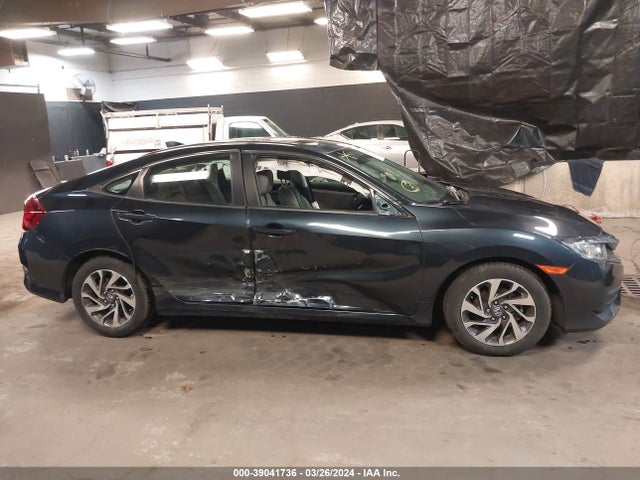 Honda CIVIC EX 2018 2HGFC2F72JH593330 Image 13