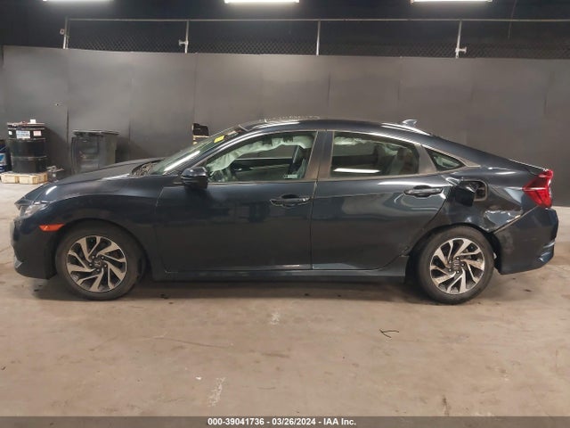 Honda CIVIC EX 2018 2HGFC2F72JH593330 Image 14