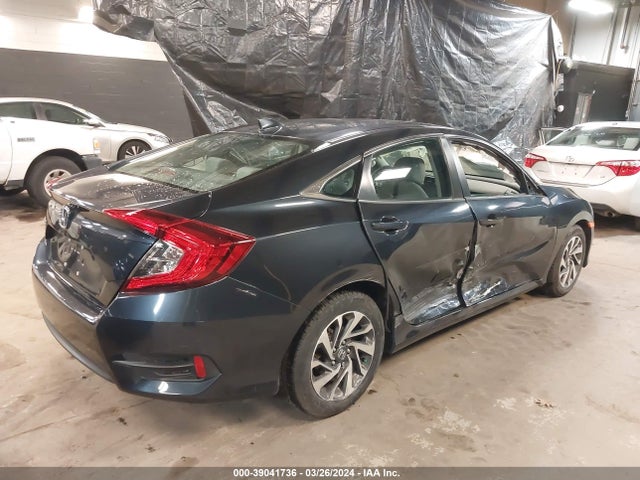 Honda CIVIC EX 2018 2HGFC2F72JH593330 Image 4