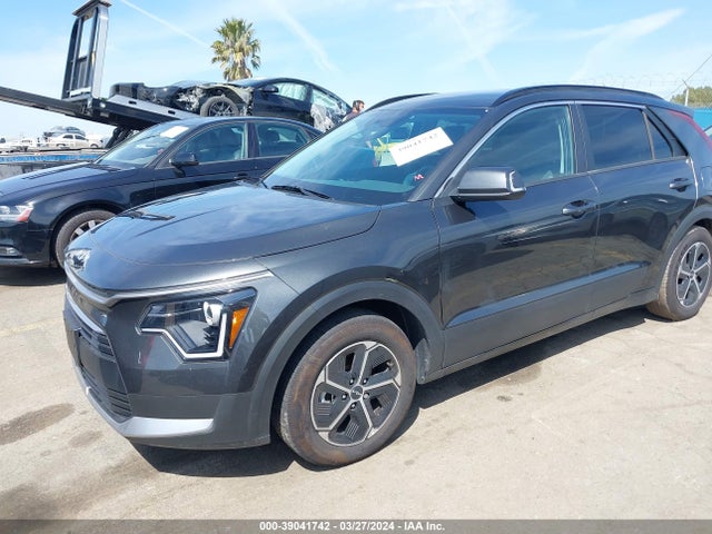KIA NIRO EX 2023 KNDCR3LE3P5099664 Image 2